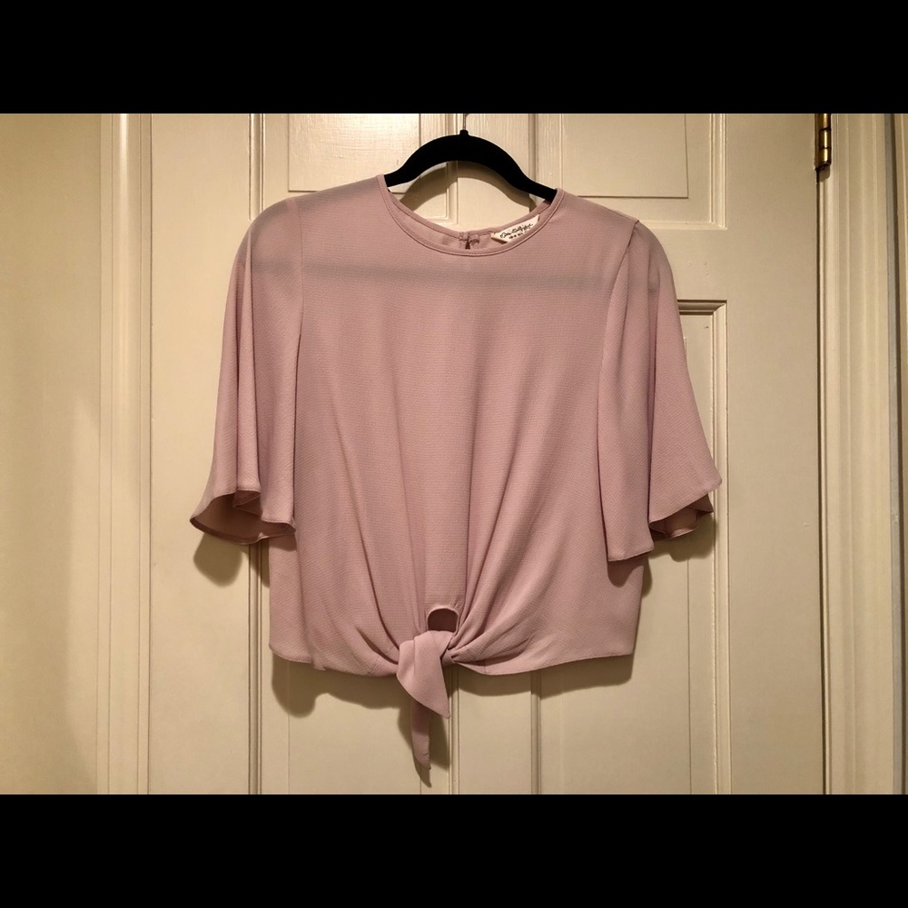 New! Bloomingdale’s blouse - Size 6 - never worn